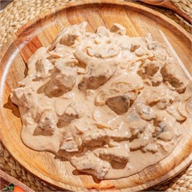 {{photo.Alt || photo.Description || 'Бефстроганов из говядины 180г'}}