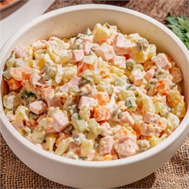 {{photo.Alt || photo.Description || 'Салат Оливье 200г'}}